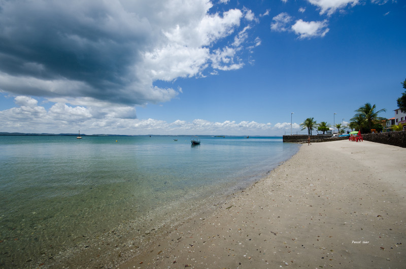 Fotografia dos barcos de Salvador e da ilha Itaparica