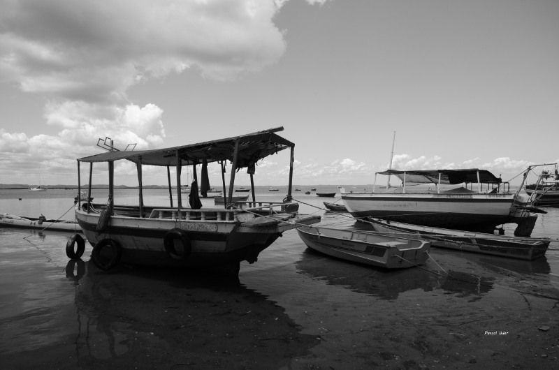 Fotografia dos barcos de Salvador e da ilha Itaparica