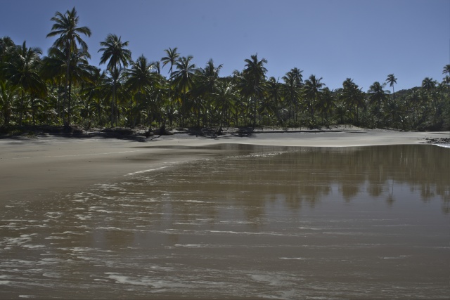 Fotografia de Itacaré avec le fleuve Rio de Contas et l'océan